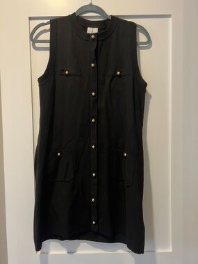 H&M Sleeveless Black Button-Front Shift Dress with Gold Buttons
